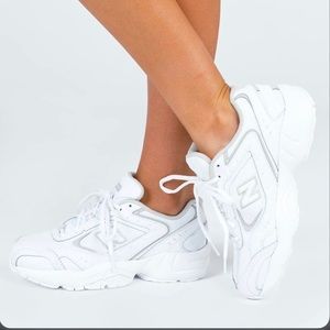 NWT New Balance 452s Sneakers